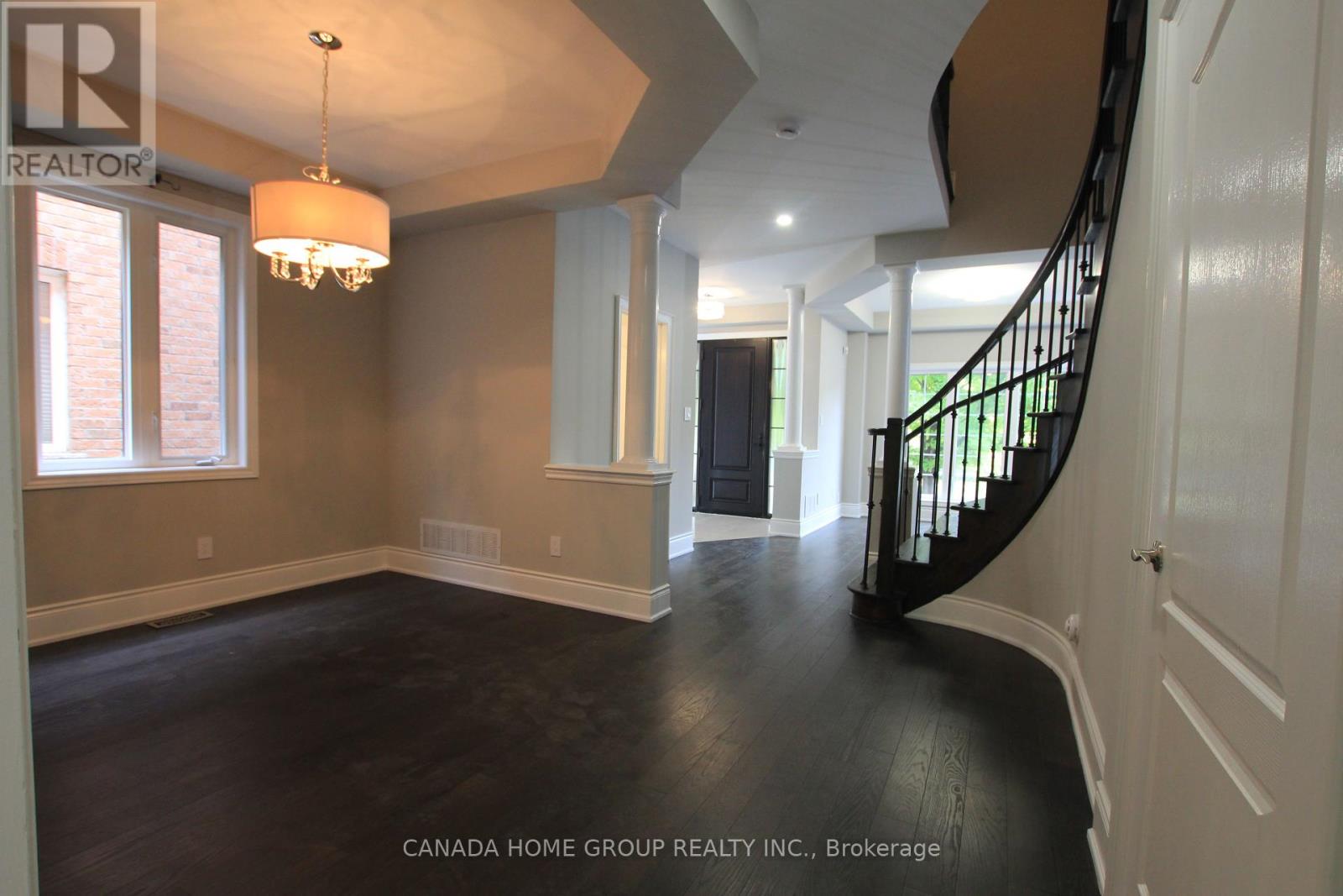 129 Creek Path Avenue, Oakville, Ontario  L6L 8T3 - Photo 7 - W12441496