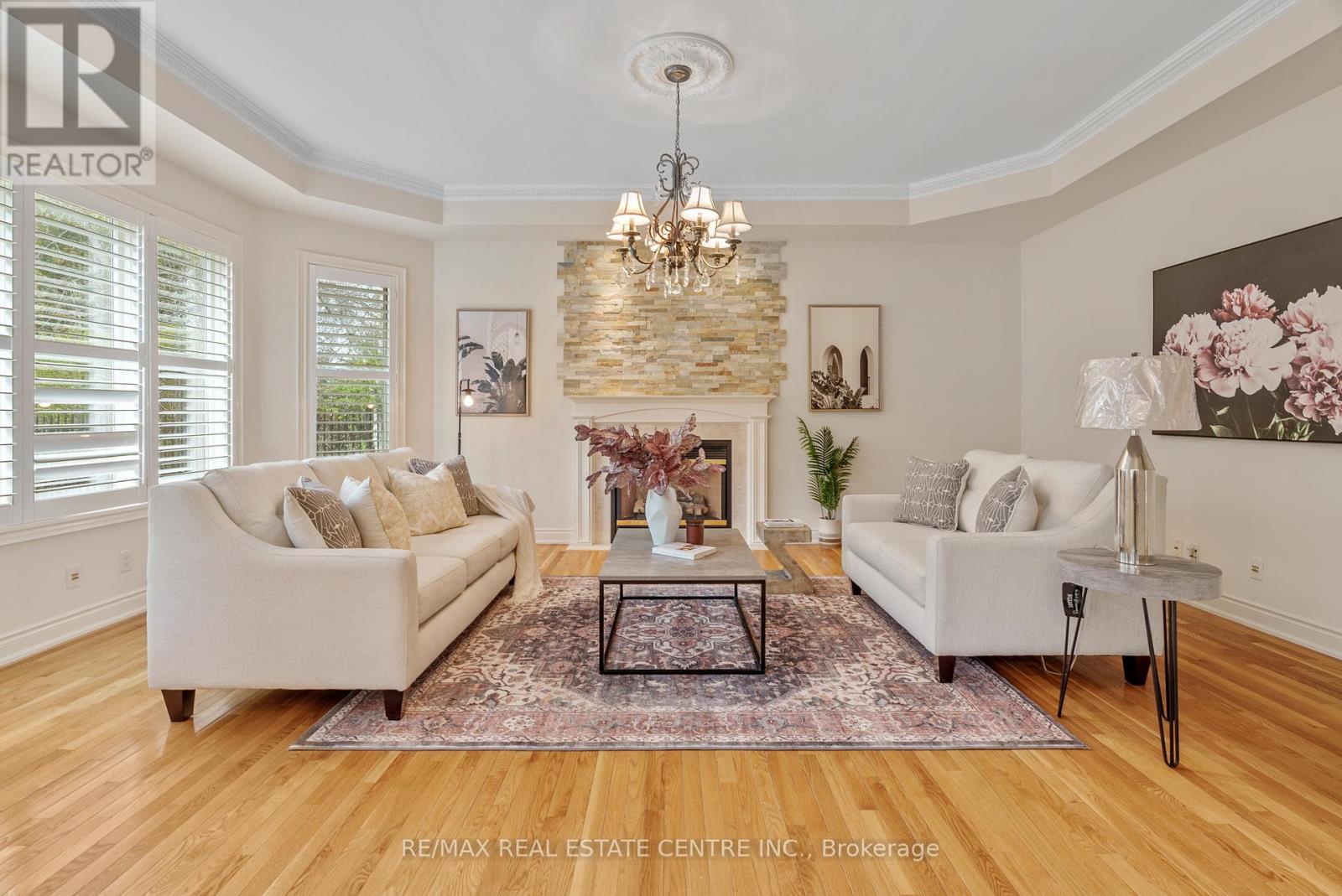 645 Cranleigh Court, Mississauga, Ontario  L5H 4L4 - Photo 15 - W12441499