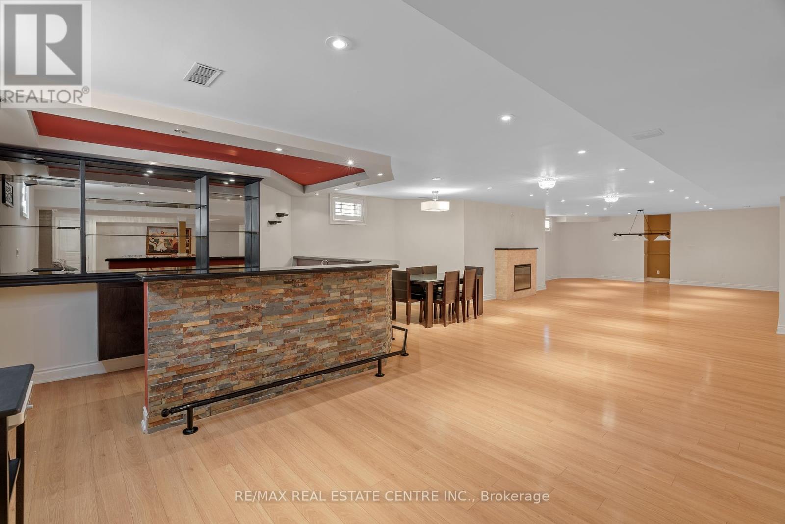 645 Cranleigh Court, Mississauga, Ontario  L5H 4L4 - Photo 43 - W12441499