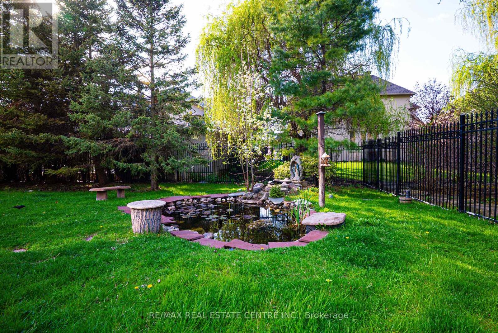645 Cranleigh Court, Mississauga, Ontario  L5H 4L4 - Photo 49 - W12441499