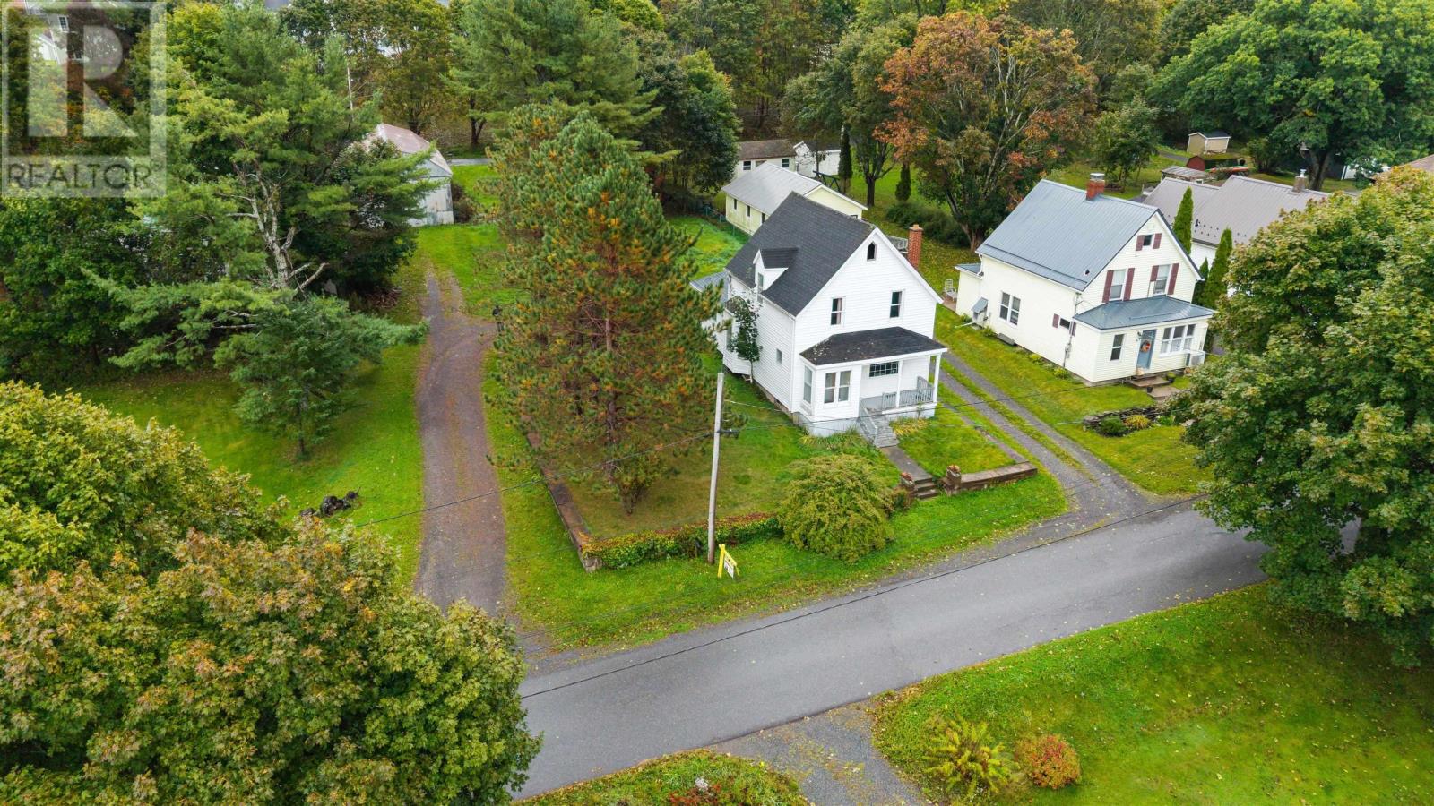 29 Edward Street, Plymouth, Nova Scotia  B0K 1S0 - Photo 48 - 202524945