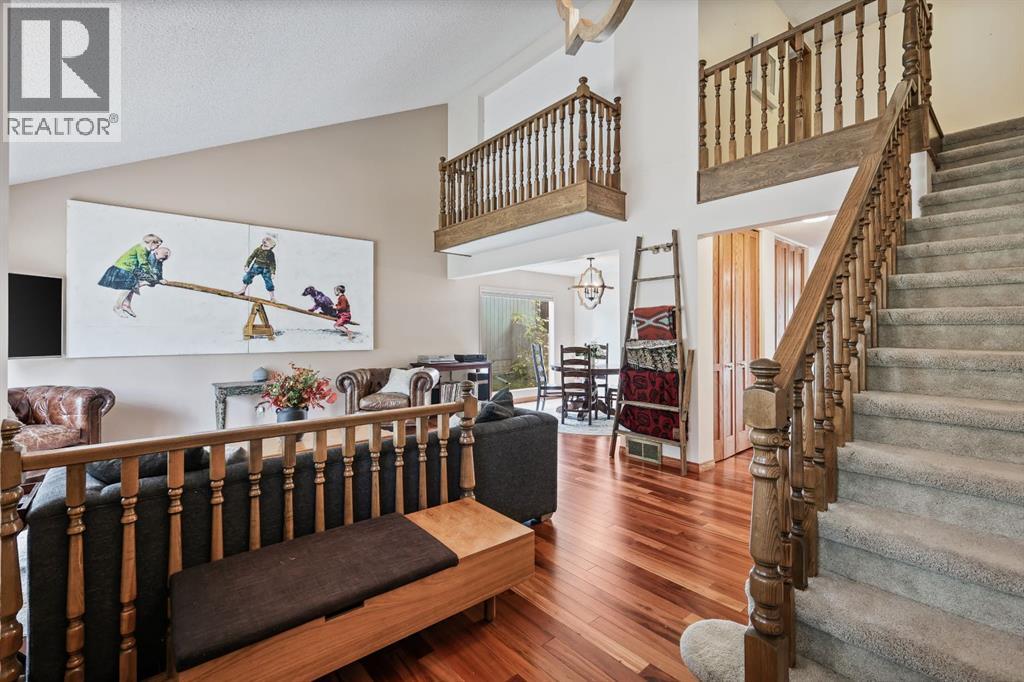 132 Oakmount Road Sw, Calgary, Alberta  T2V 4X4 - Photo 3 - A2261352