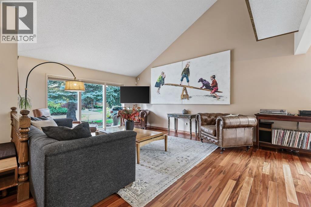 132 Oakmount Road Sw, Calgary, Alberta  T2V 4X4 - Photo 4 - A2261352