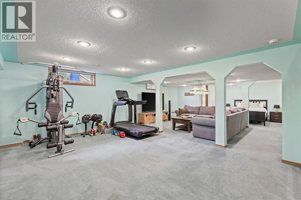 132 Oakmount Road Sw, Calgary, Alberta  T2V 4X4 - Photo 35 - A2261352