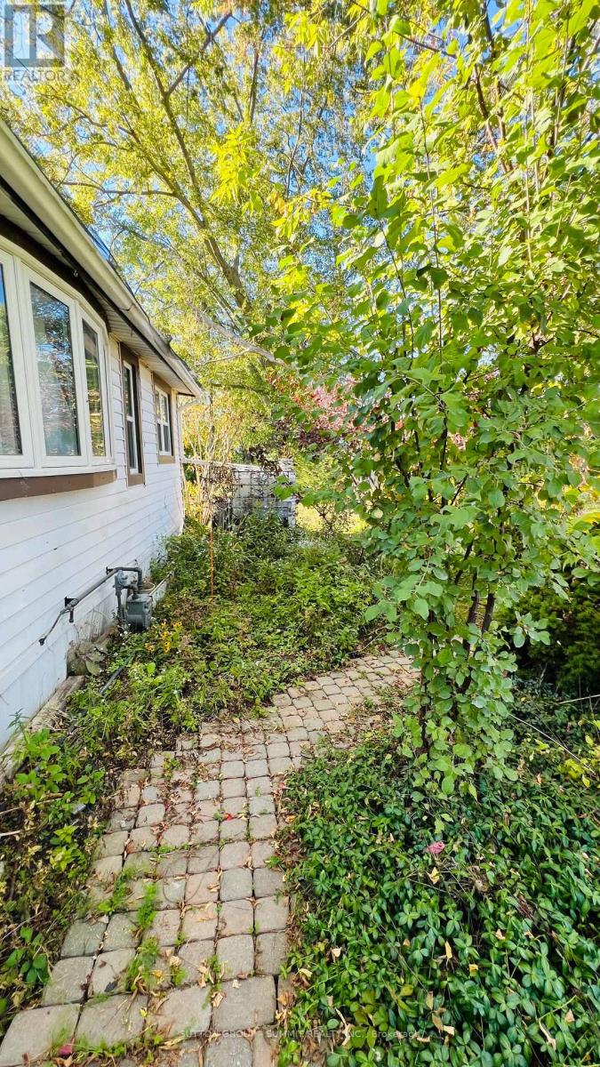 7 1st Street, Haldimand, Ontario  N0A 1P0 - Photo 8 - X12441492