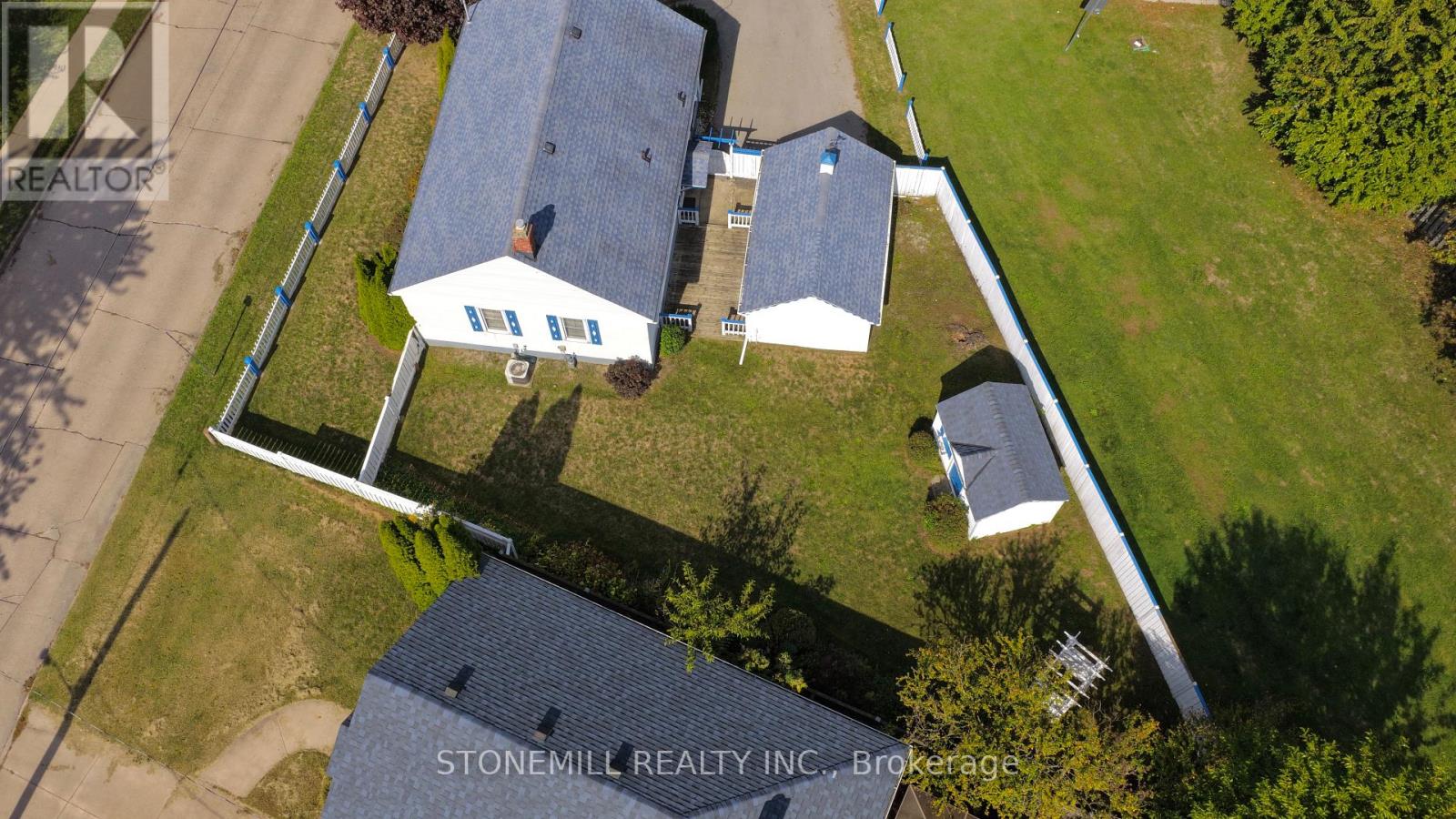 272 Carlton Street, St. Catharines, Ontario  L2N 1B9 - Photo 6 - X12441502