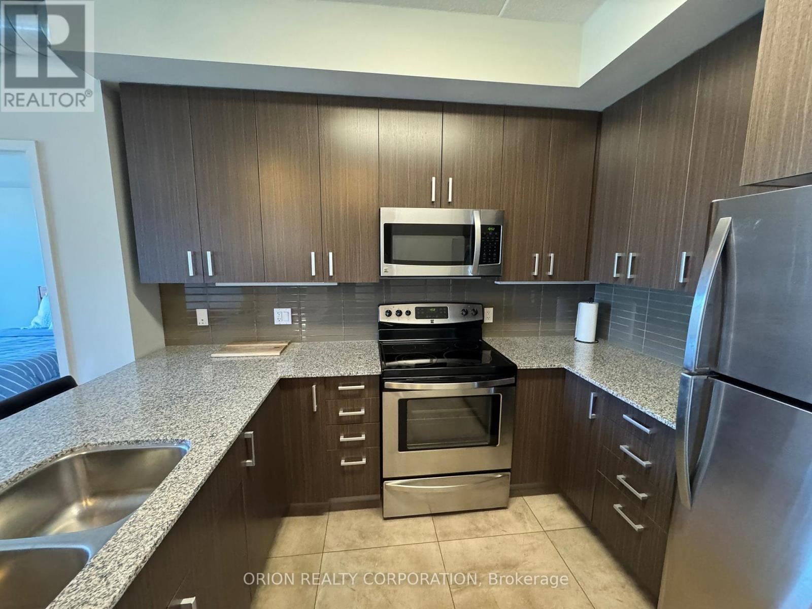 H405 - 62 Balsam Street, Waterloo, Ontario  N2L 3H2 - Photo 4 - X12441518