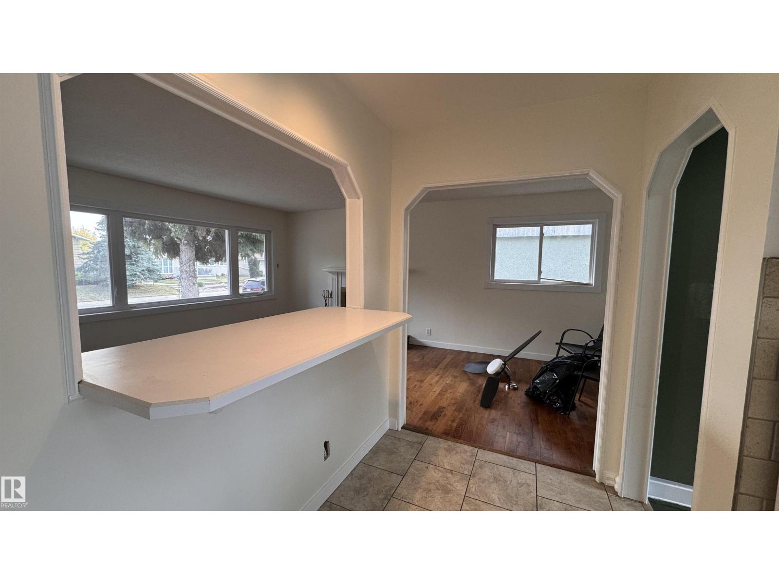 11022 160a St Nw, Edmonton, Alberta  T5P 3G7 - Photo 12 - E4460533