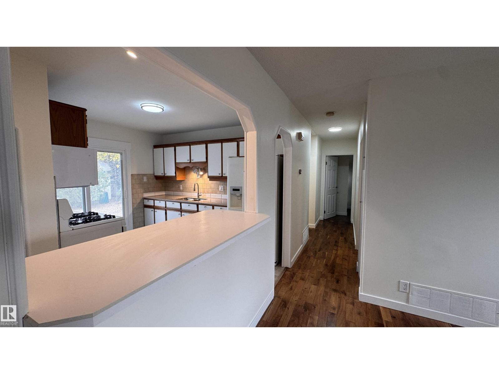11022 160a St Nw, Edmonton, Alberta  T5P 3G7 - Photo 3 - E4460533