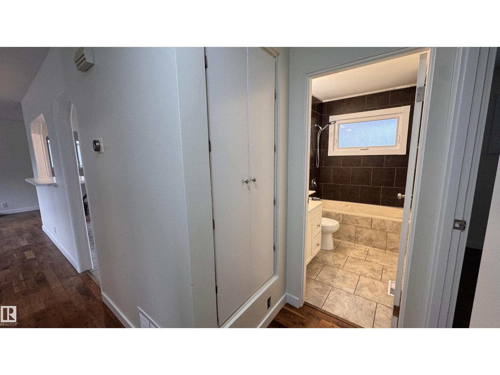 11022 160a St Nw, Edmonton, Alberta  T5P 3G7 - Photo 5 - E4460533