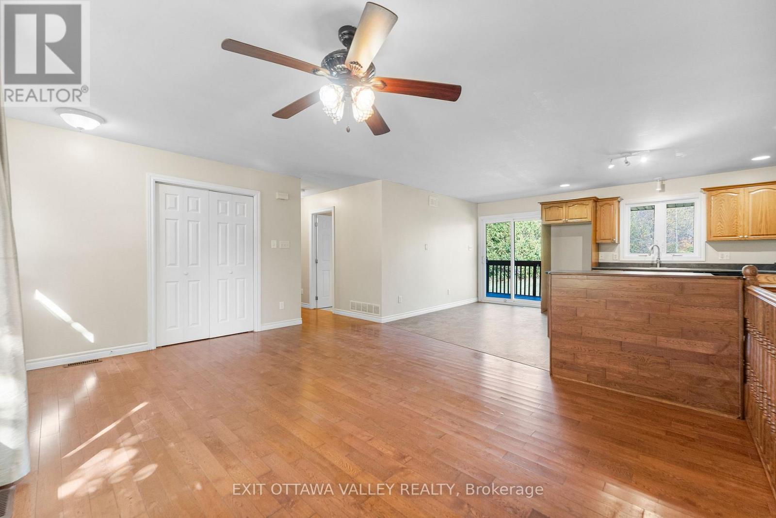 2155 Foresters Falls Road, Whitewater Region, Ontario  K0J 1V0 - Photo 11 - X12441547