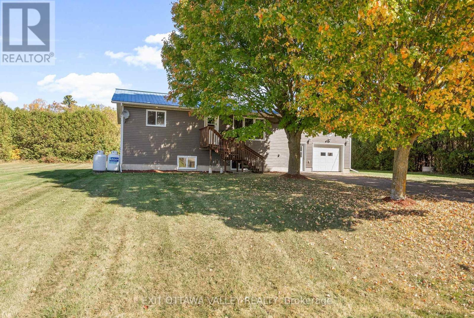 2155 Foresters Falls Road, Whitewater Region, Ontario  K0J 1V0 - Photo 32 - X12441547