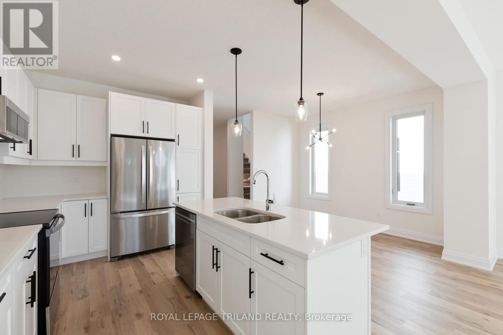 20 - 101 Swales Avenue, Strathroy-Caradoc, Ontario  N7G 0C1 - Photo 13 - X12276167