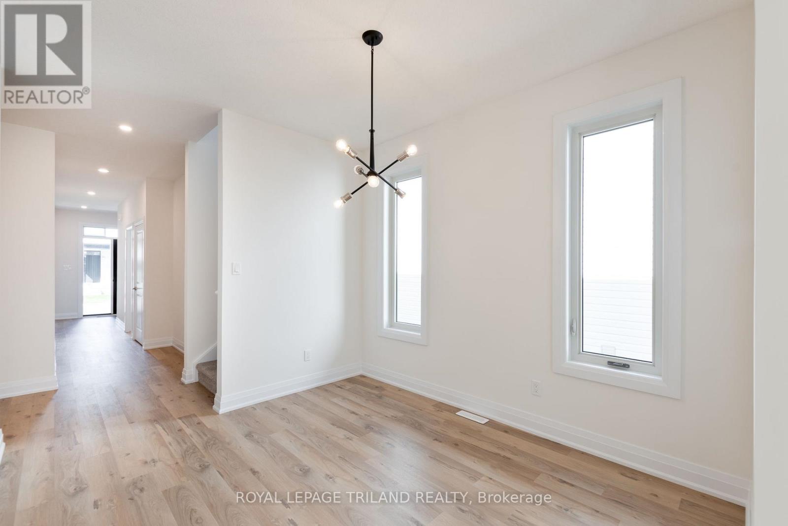 20 - 101 Swales Avenue, Strathroy-Caradoc, Ontario  N7G 0C1 - Photo 8 - X12276167