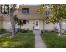 17, 115 Lafayette Boulevard W Varsity Village, Lethbridge, Ca