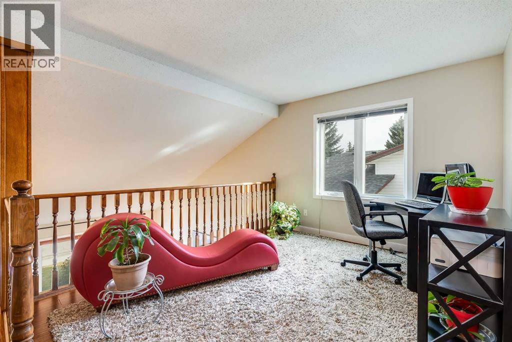 347 Hawkcliff Way Nw, Calgary, Alberta  T3G 2W7 - Photo 19 - A2260938