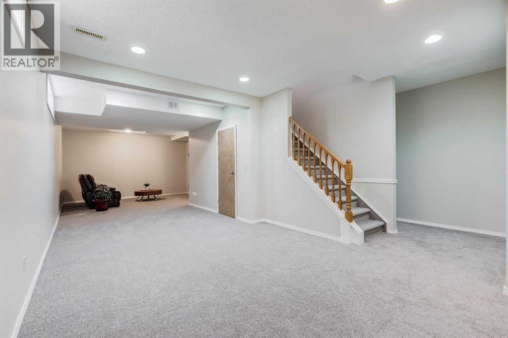 347 Hawkcliff Way Nw, Calgary, Alberta  T3G 2W7 - Photo 34 - A2260938