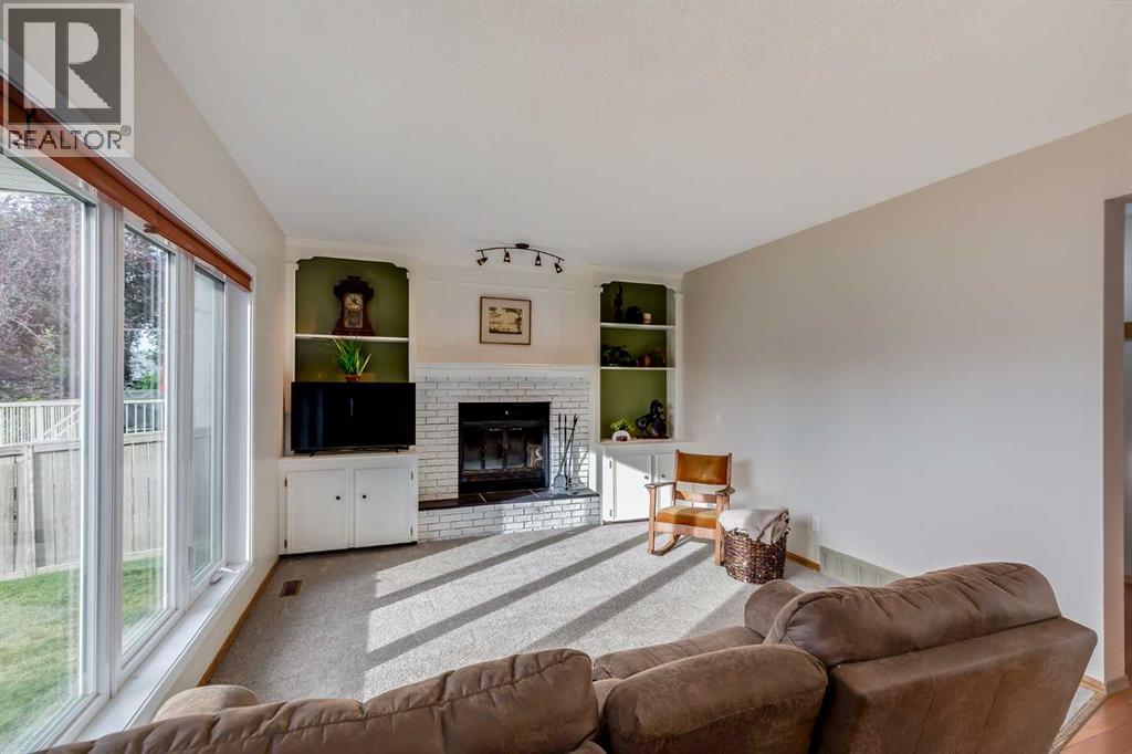 347 Hawkcliff Way Nw, Calgary, Alberta  T3G 2W7 - Photo 12 - A2260938