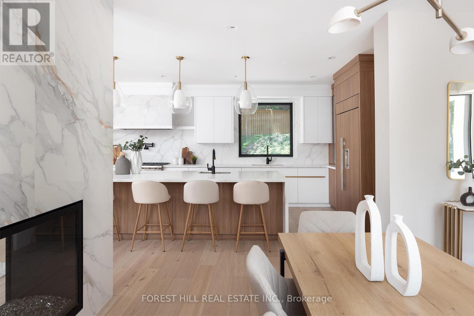 52 Roxborough Drive, Toronto, Ontario  M4W 1X1 - Photo 4 - C12441531