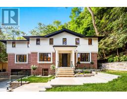 52 ROXBOROUGH DRIVE, Toronto, Ontario