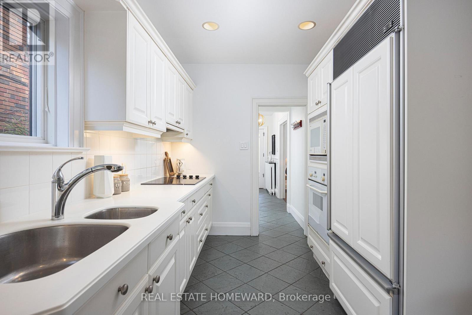 315 Rose Park Drive, Toronto, Ontario  M4T 1R8 - Photo 16 - C12441534