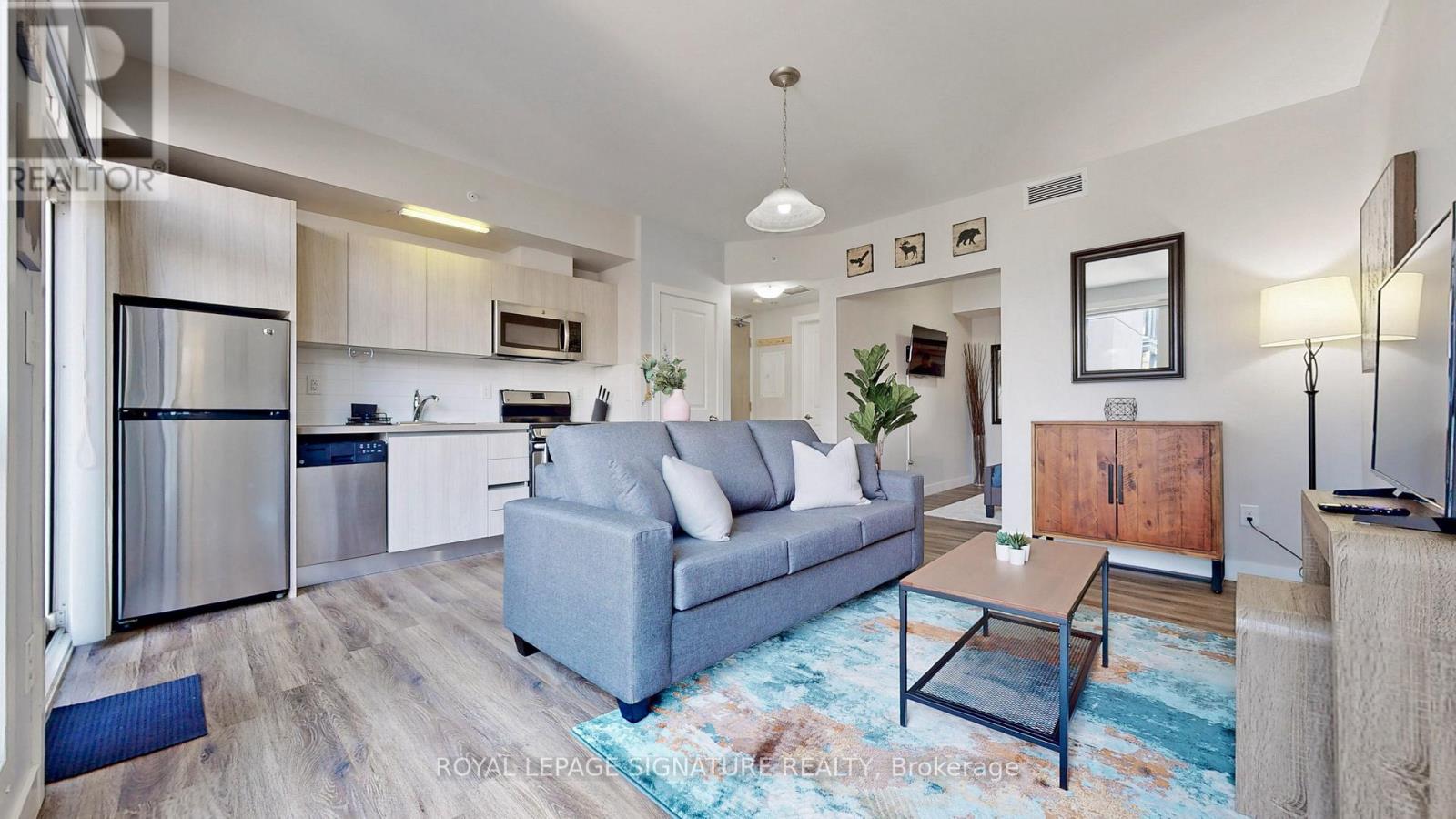 204 - 335 COLLEGE STREET, Toronto, Ontario