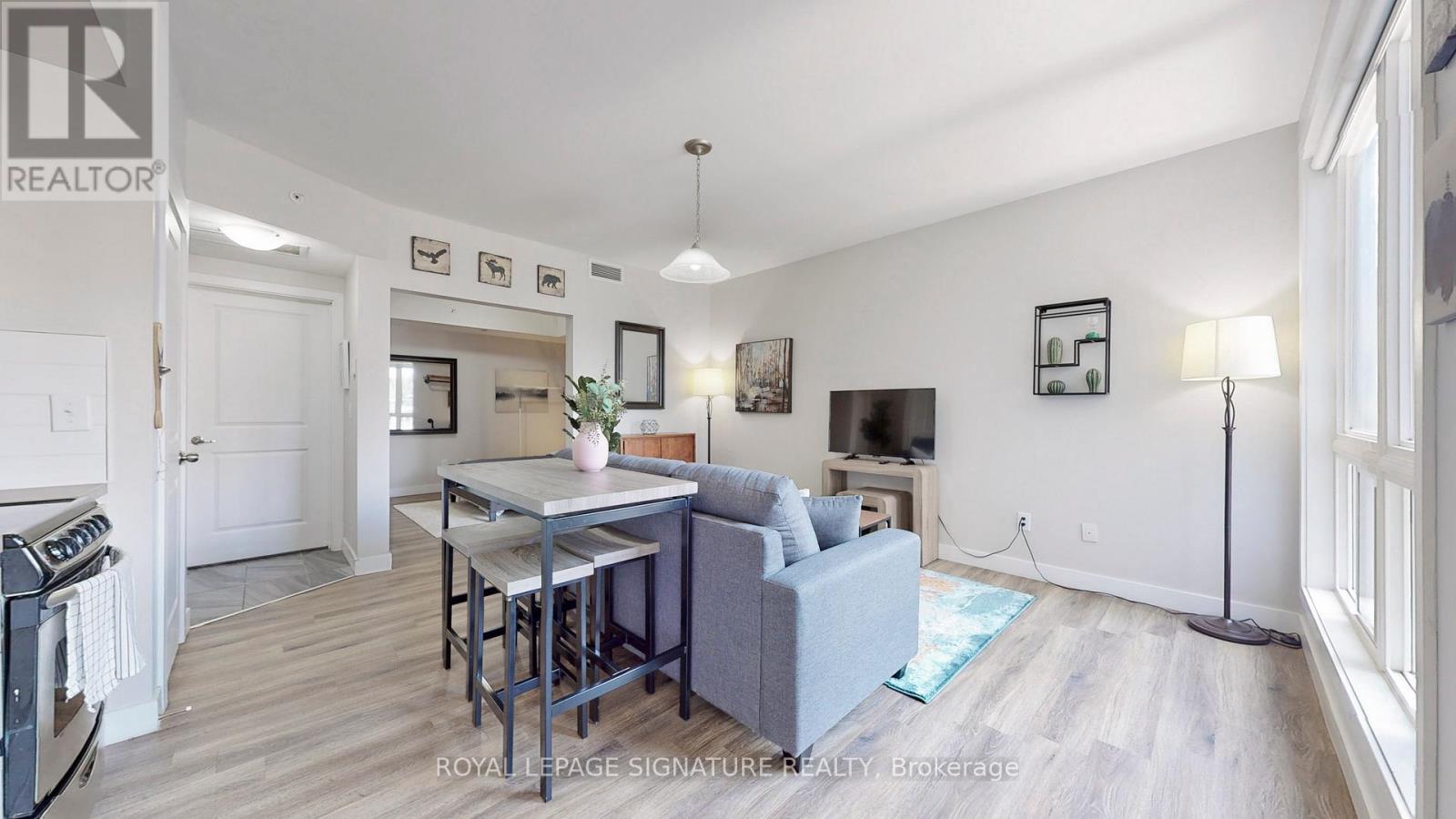 204 - 335 College Street, Toronto, Ontario  M5T 1S2 - Photo 3 - C12441558