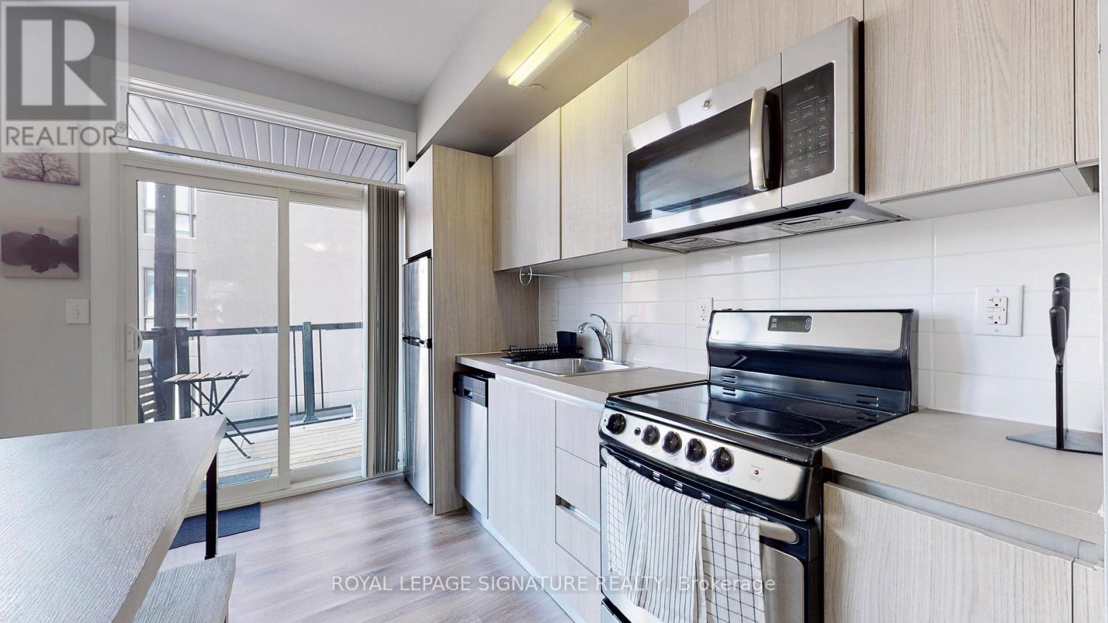 204 - 335 College Street, Toronto, Ontario  M5T 1S2 - Photo 7 - C12441558