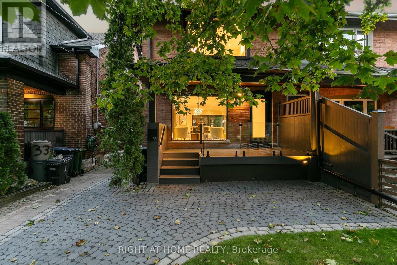 35 Woburn Avenue, Toronto, Ontario  M5M 1K5 - Photo 7 - C12441613