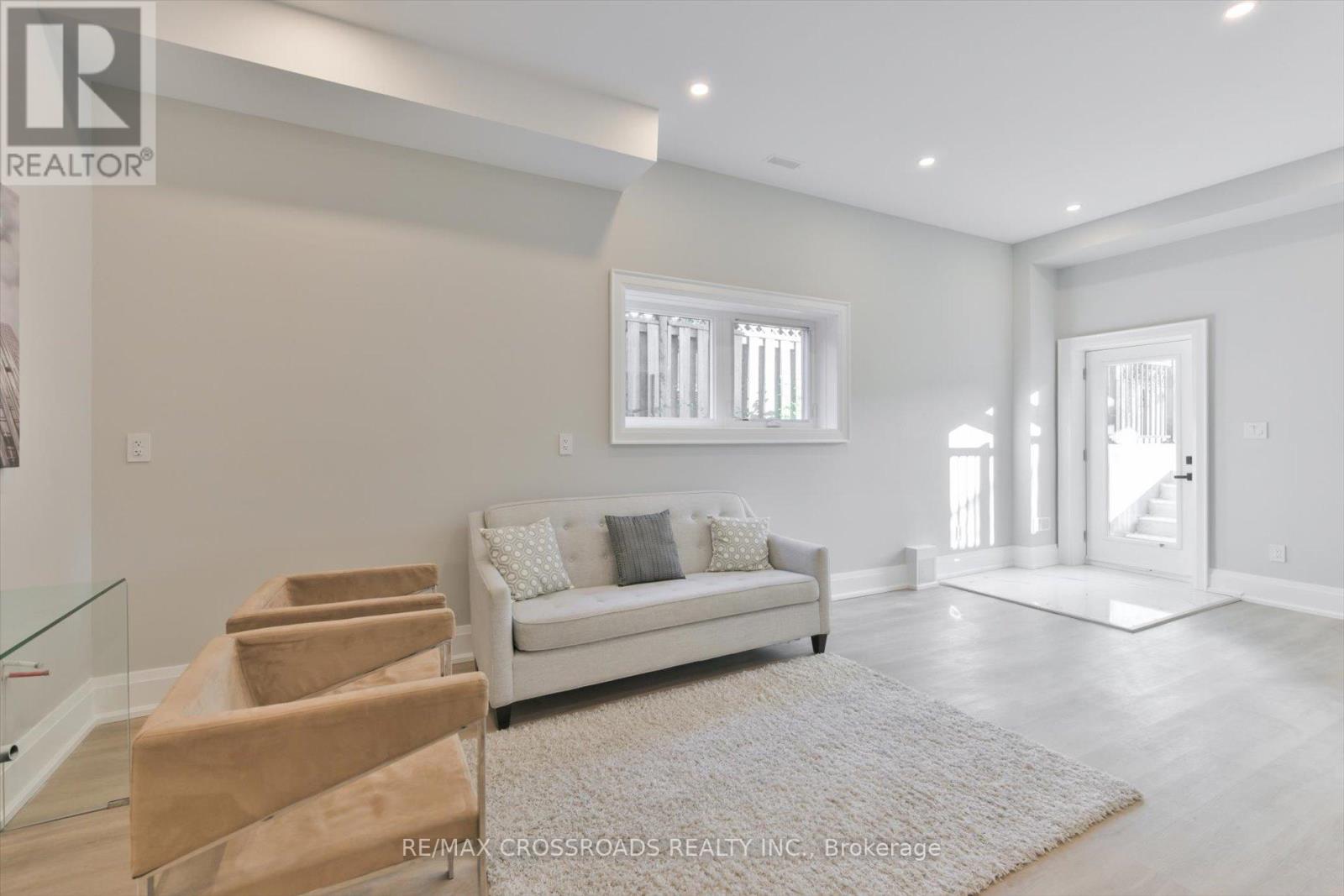 84 Westbourne Avenue, Toronto, Ontario  M1L 2Y5 - Photo 32 - E12441545