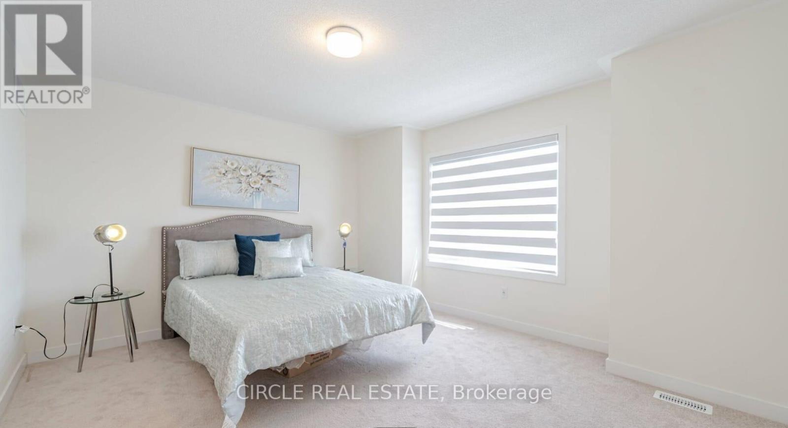 2594 Castlegate Crossing, Pickering, Ontario  L1X 0H9 - Photo 13 - E12441555
