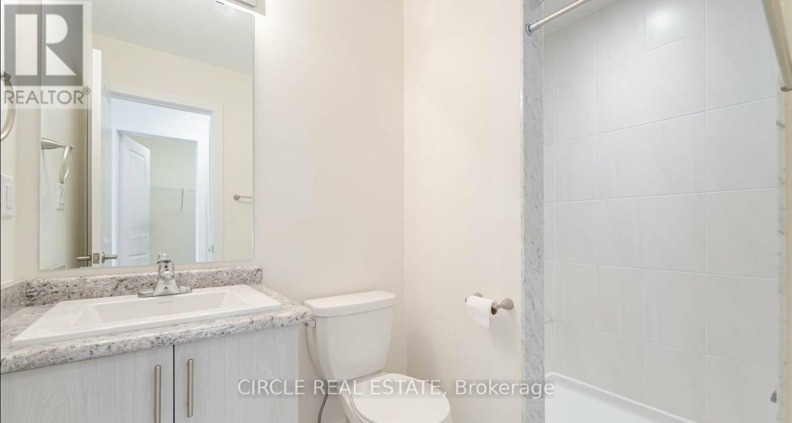 2594 Castlegate Crossing, Pickering, Ontario  L1X 0H9 - Photo 14 - E12441555