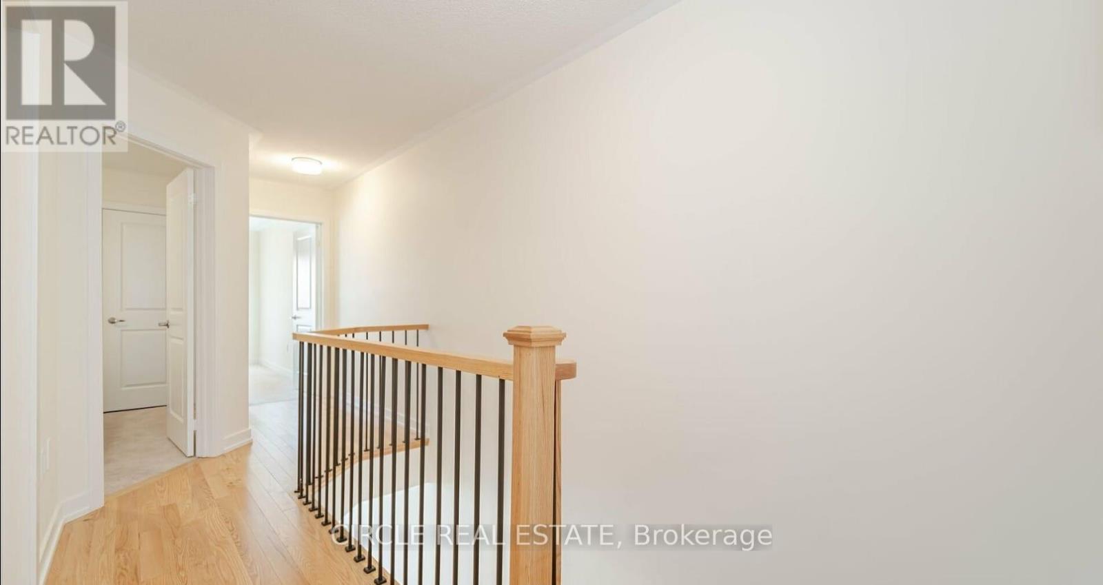 2594 Castlegate Crossing, Pickering, Ontario  L1X 0H9 - Photo 16 - E12441555