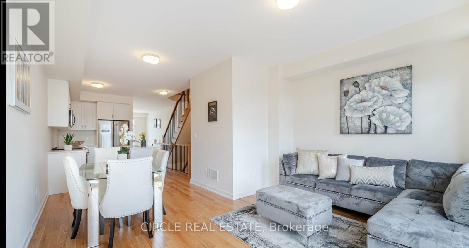 2594 Castlegate Crossing, Pickering, Ontario  L1X 0H9 - Photo 19 - E12441555