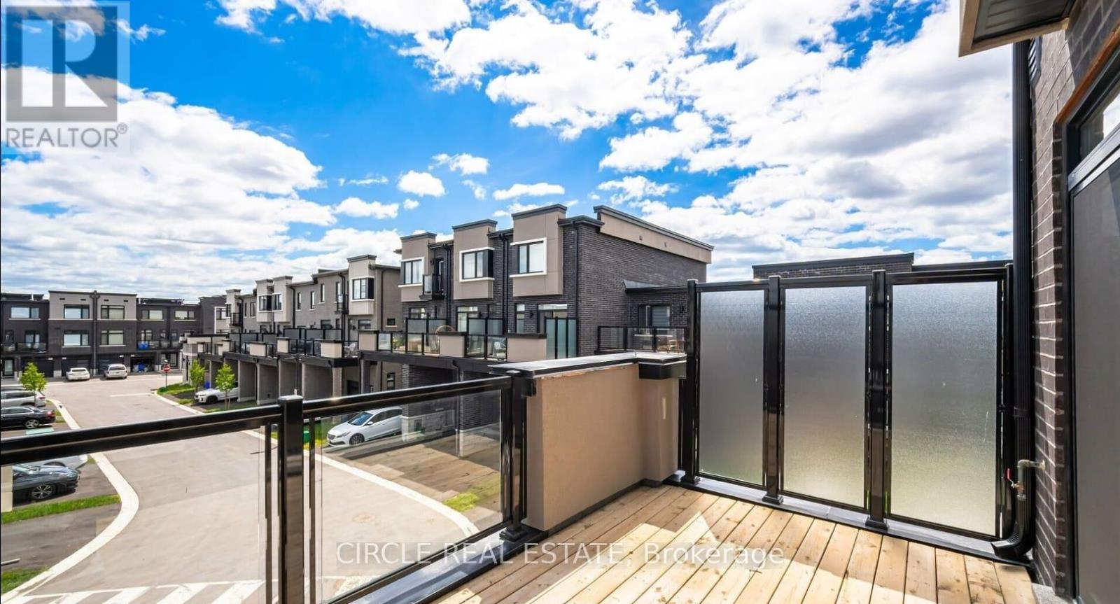 2594 Castlegate Crossing, Pickering, Ontario  L1X 0H9 - Photo 20 - E12441555