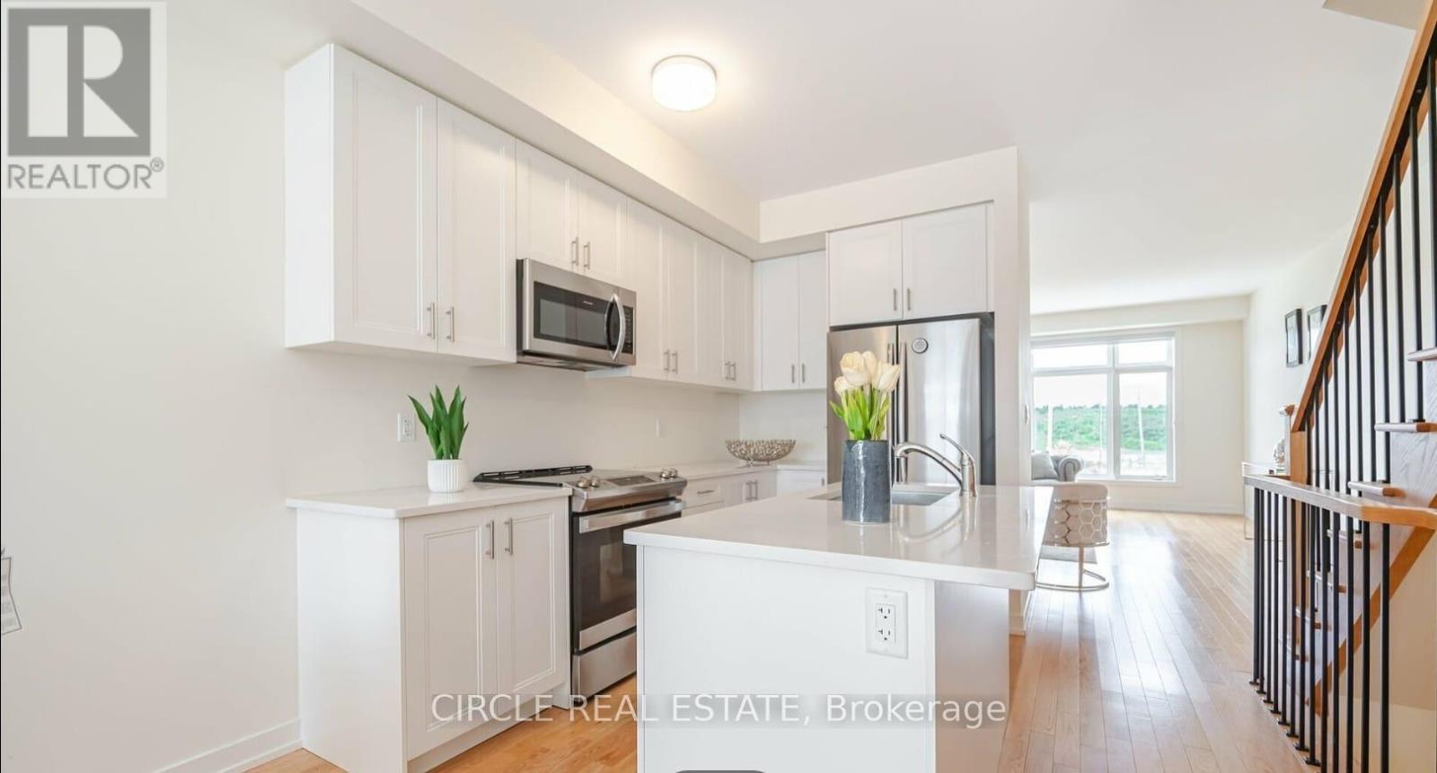 2594 Castlegate Crossing, Pickering, Ontario  L1X 0H9 - Photo 27 - E12441555