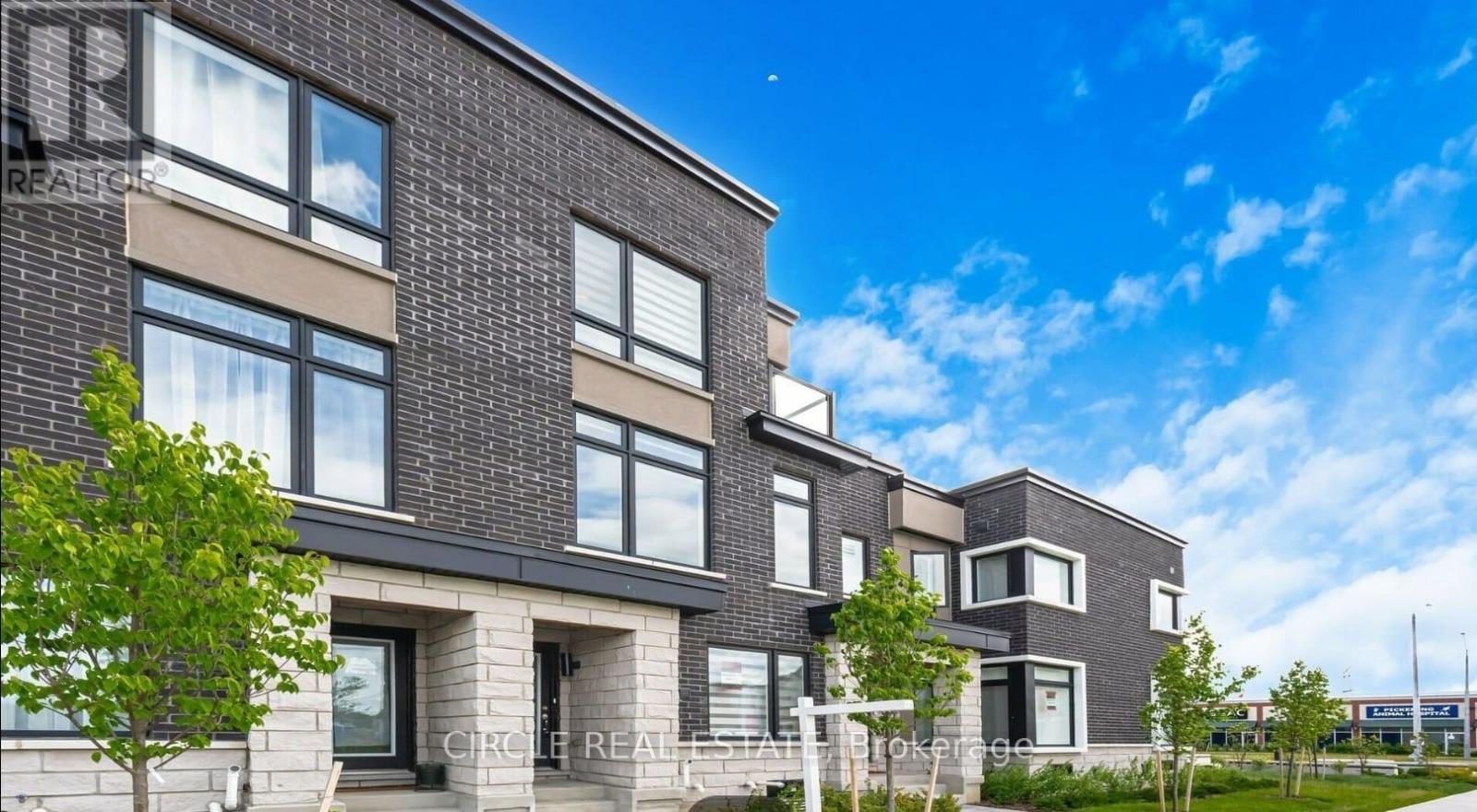 2594 Castlegate Crossing, Pickering, Ontario  L1X 0H9 - Photo 32 - E12441555