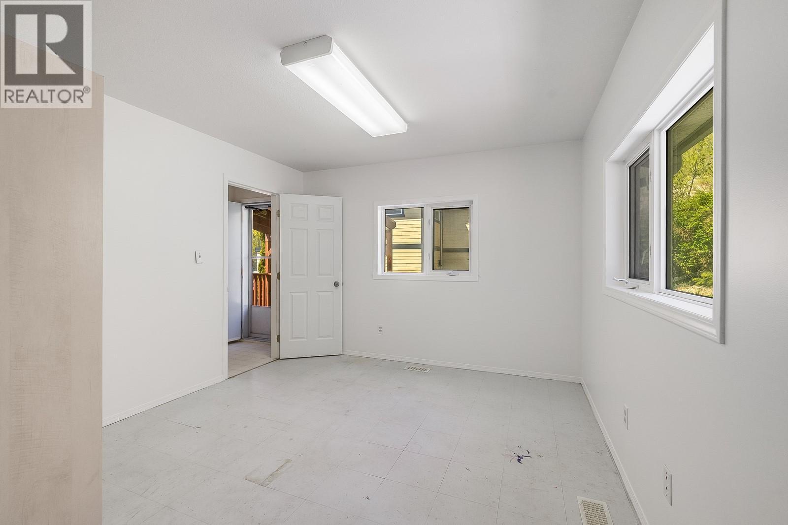 457 Poplar Point Drive, Kelowna, British Columbia  V1Y 1Y2 - Photo 22 - 10364459