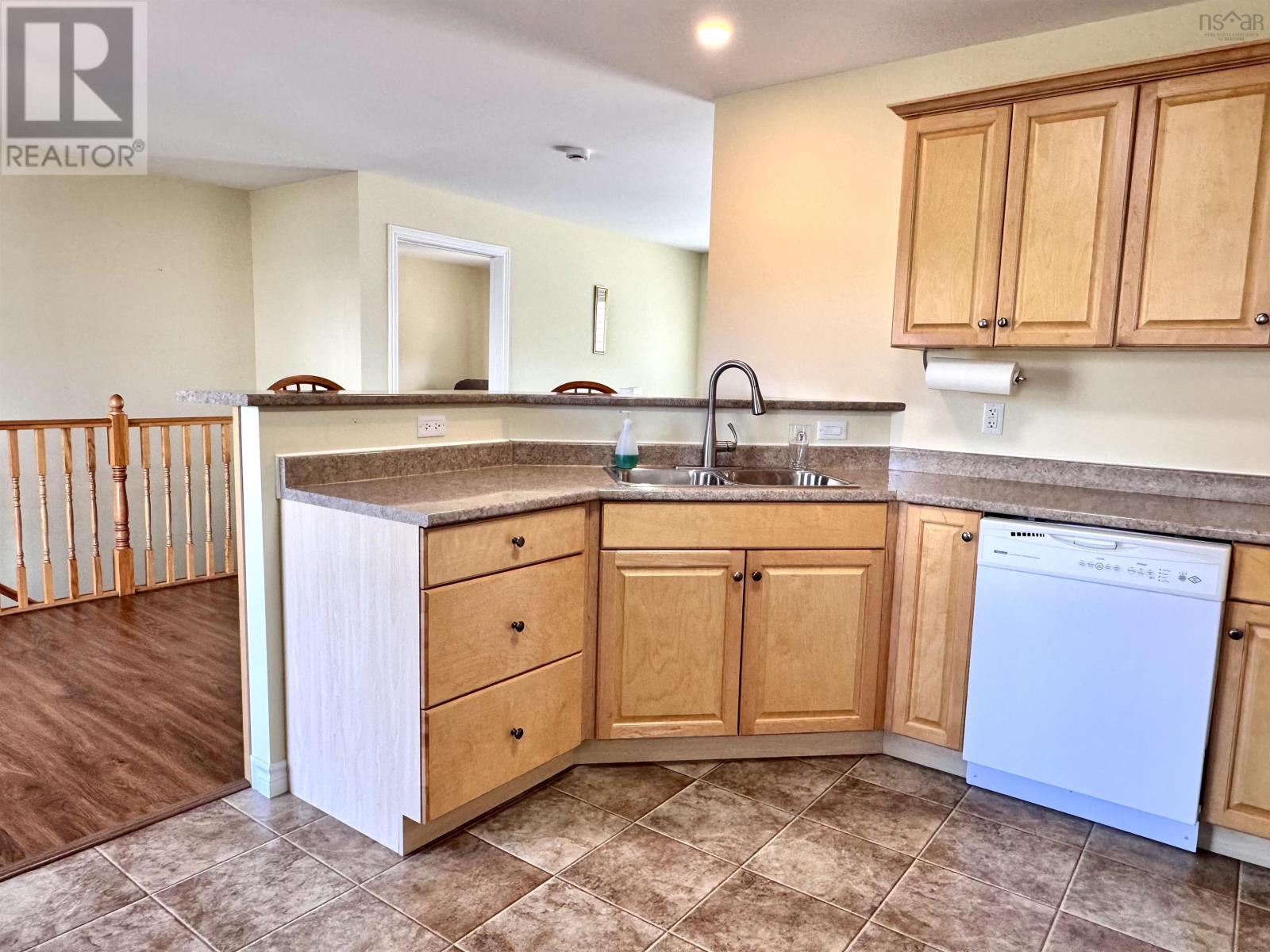 16 Melrose Avenue, Glace Bay, Nova Scotia  B1A 5G2 - Photo 15 - 202523744
