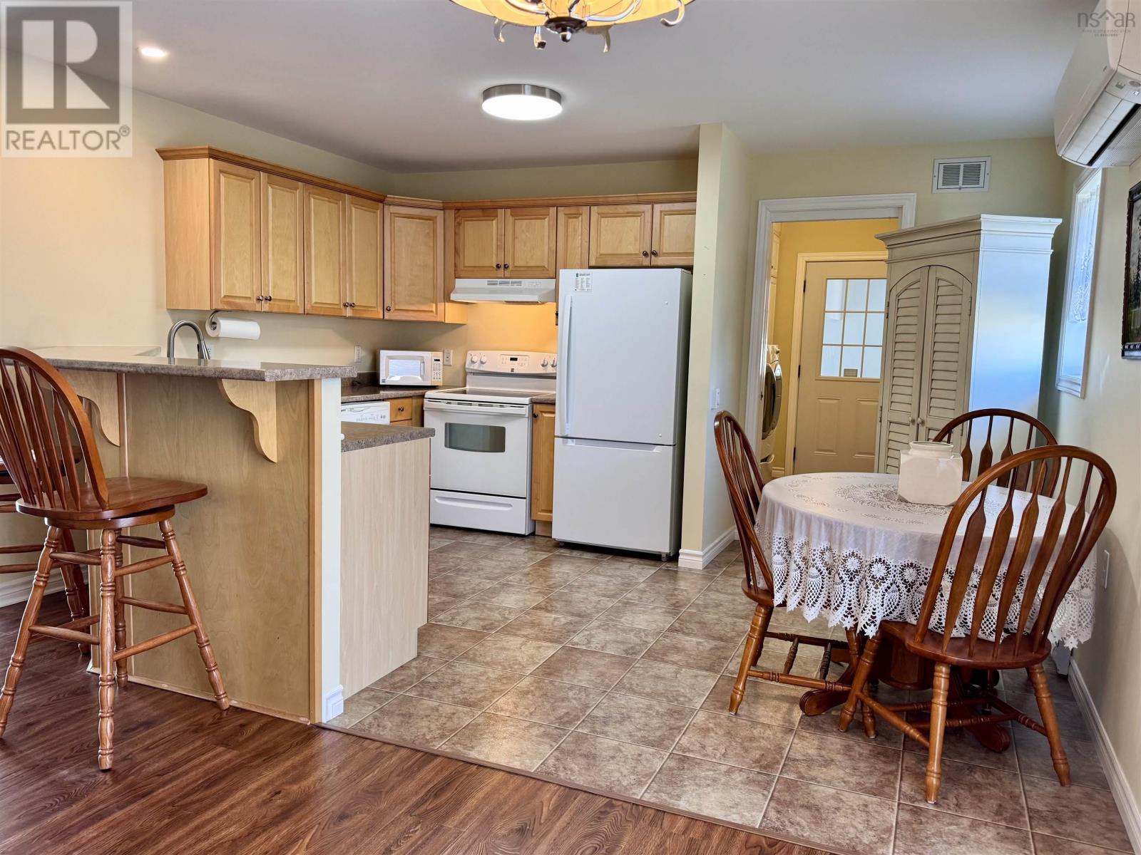 16 Melrose Avenue, Glace Bay, Nova Scotia  B1A 5G2 - Photo 14 - 202523744