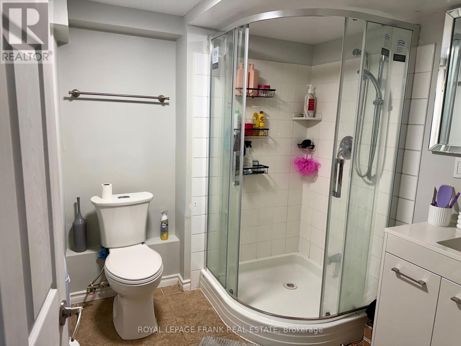 631 Crerar Avenue, Oshawa, Ontario  L1H 2W7 - Photo 9 - E12441624