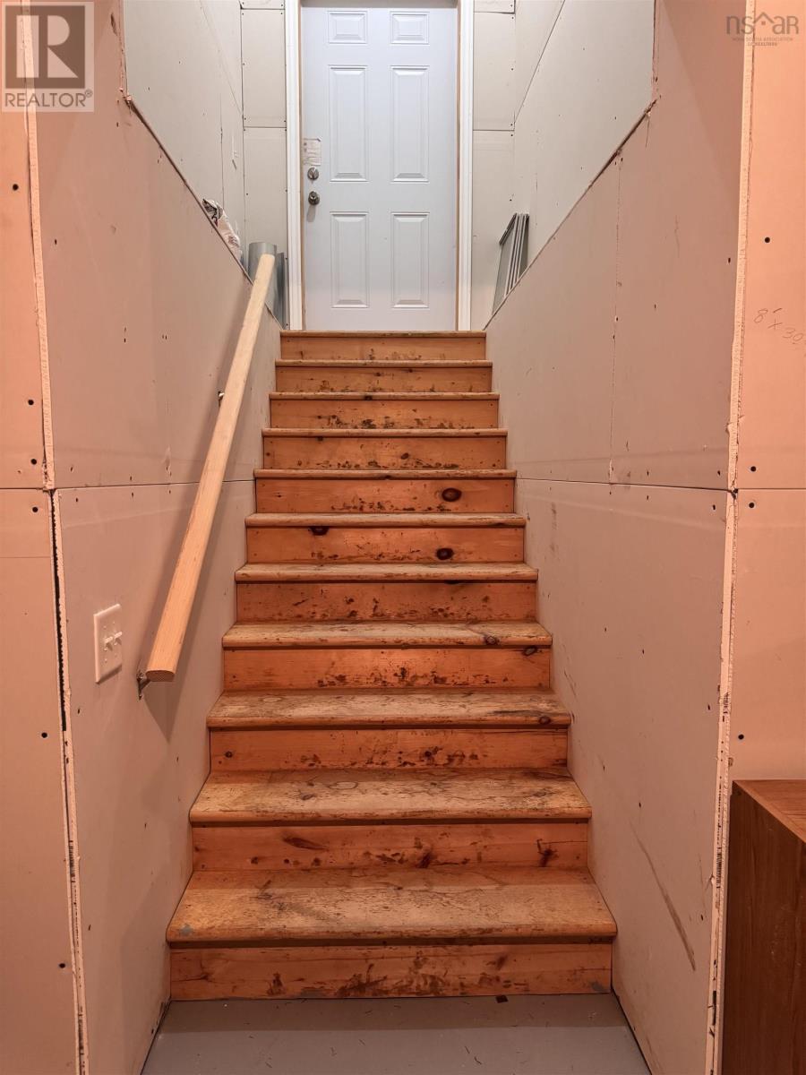 16 Melrose Avenue, Glace Bay, Nova Scotia  B1A 5G2 - Photo 31 - 202523744