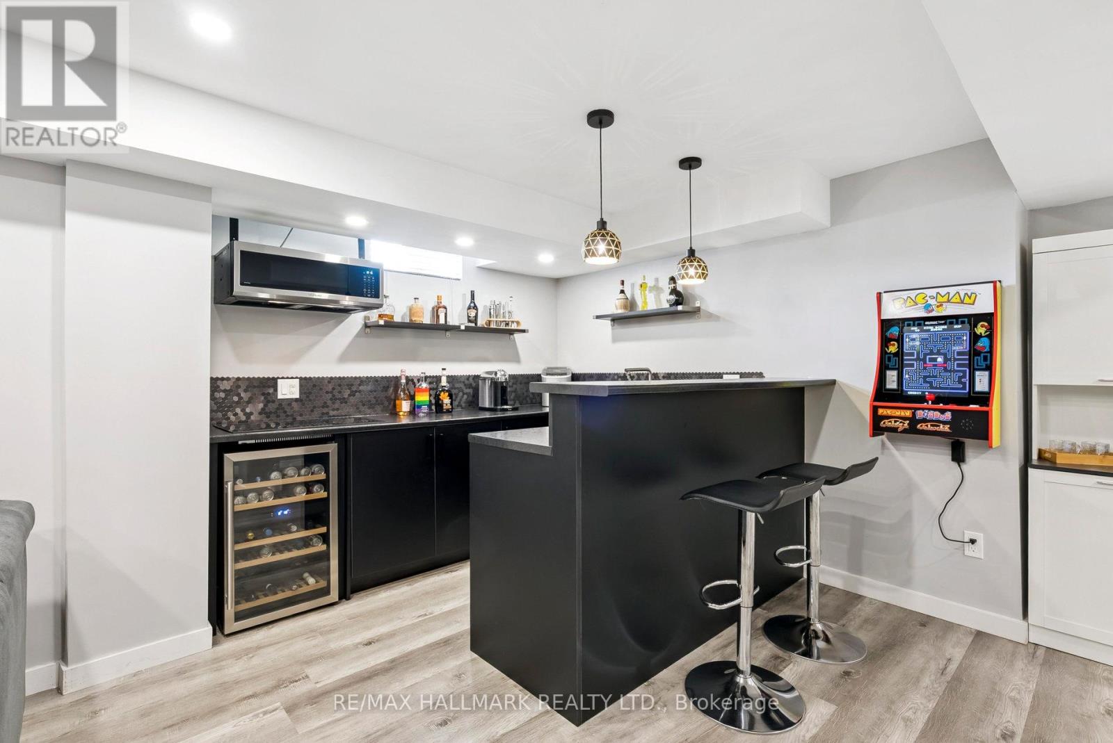 197 Aspenwood Drive, Newmarket (Woodland Hill), Ontario  L3X 2X4 - Photo 32 - N12441537