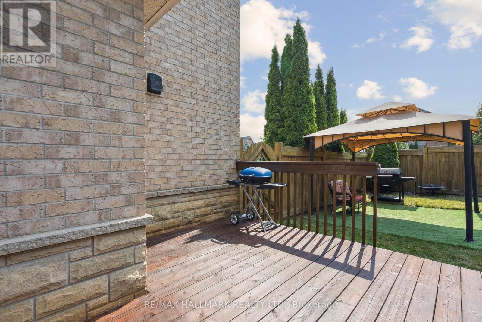 197 Aspenwood Drive, Newmarket (Woodland Hill), Ontario  L3X 2X4 - Photo 38 - N12441537