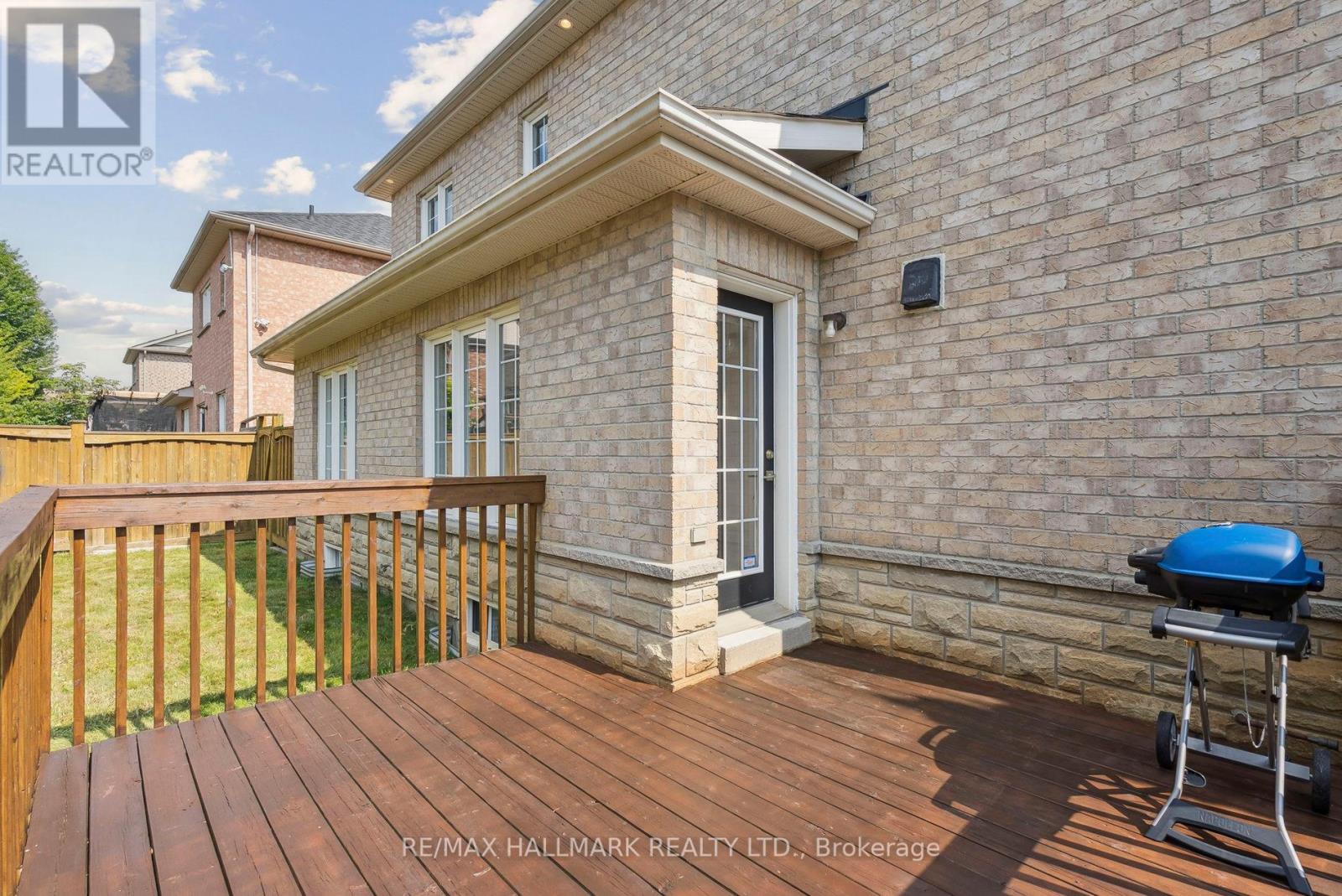 197 Aspenwood Drive, Newmarket (Woodland Hill), Ontario  L3X 2X4 - Photo 39 - N12441537
