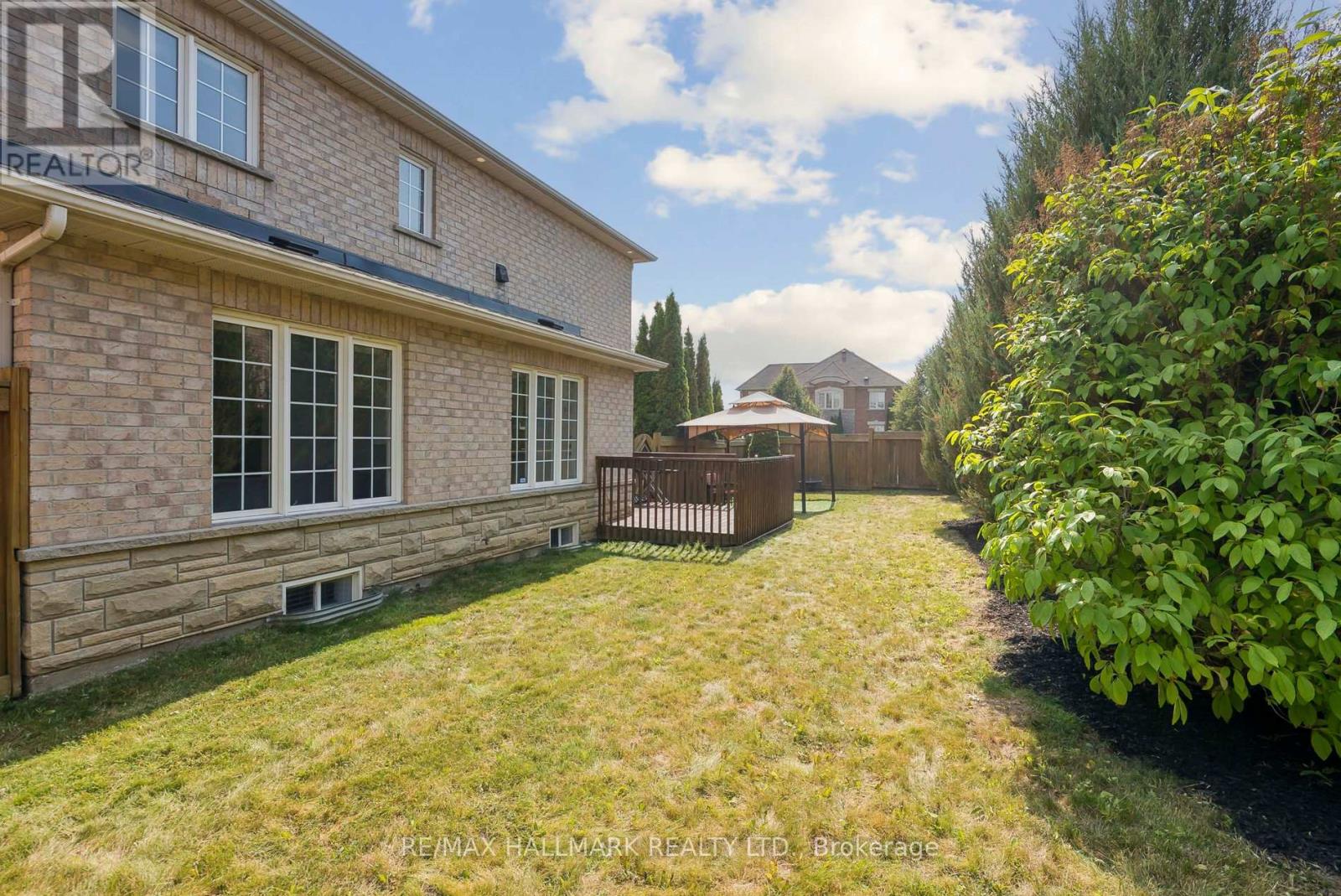 197 Aspenwood Drive, Newmarket (Woodland Hill), Ontario  L3X 2X4 - Photo 43 - N12441537