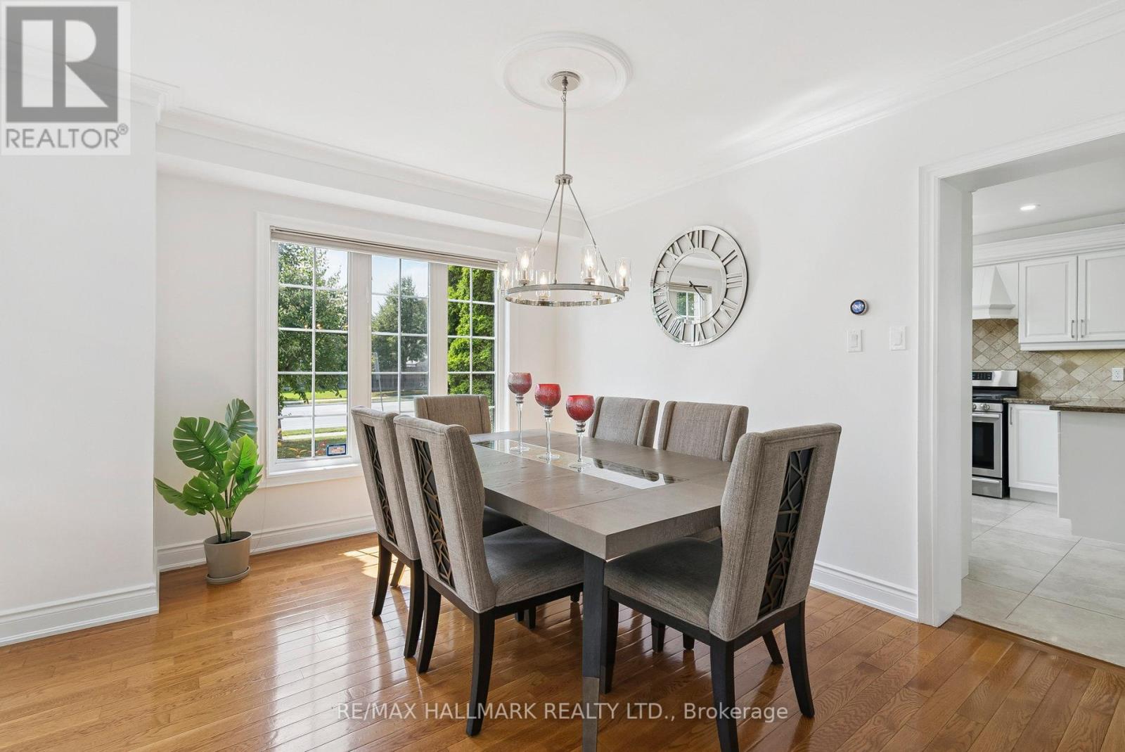 197 Aspenwood Drive, Newmarket (Woodland Hill), Ontario  L3X 2X4 - Photo 9 - N12441537