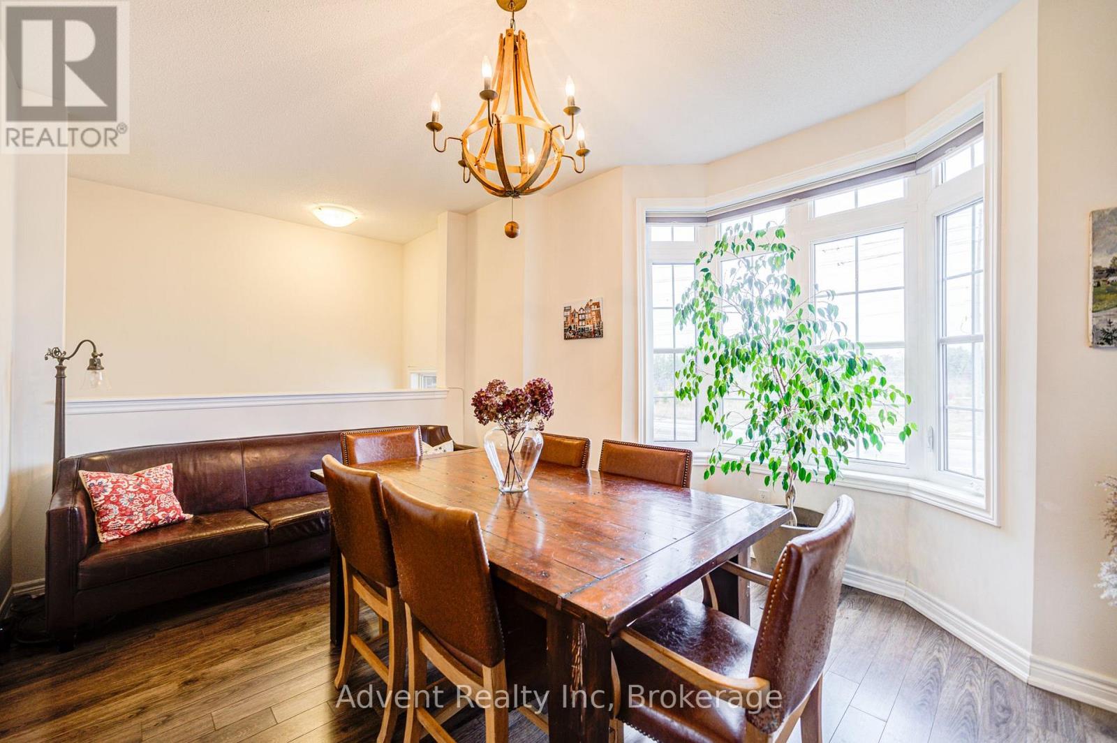 95 Beechborough Crescent, East Gwillimbury, Ontario  L9N 0N9 - Photo 16 - N12441538