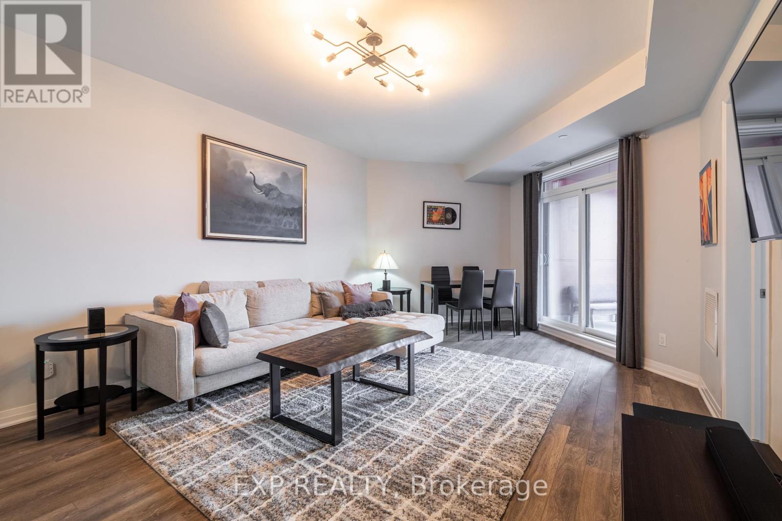 401 - 2 Adam Sellers Street, Markham, Ontario  L6B 1P2 - Photo 8 - N12441566