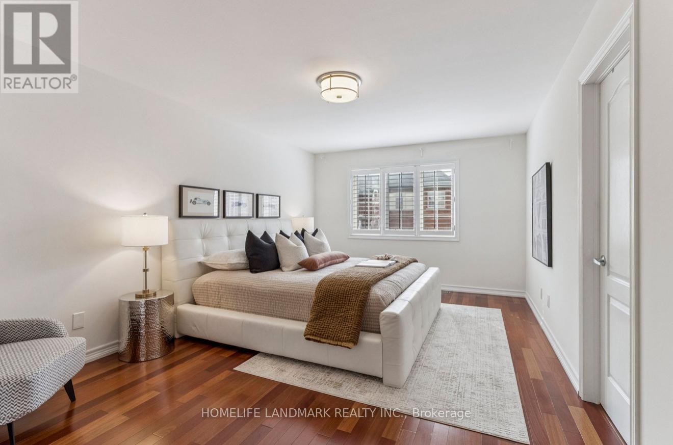 42 Torah Gate, Vaughan (Patterson), Ontario  L6A 0H3 - Photo 11 - N12441571